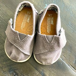 Baby Toms shoes - used with box